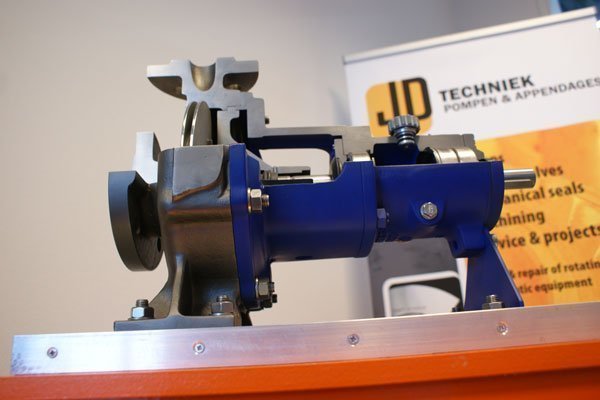 KSB pompen en systemen voor water, afvalwater en industriële toepassingen. Hoogwaardige centrifugaalpompen, dompelpompen en procespompen met betrouwbare prestaties.